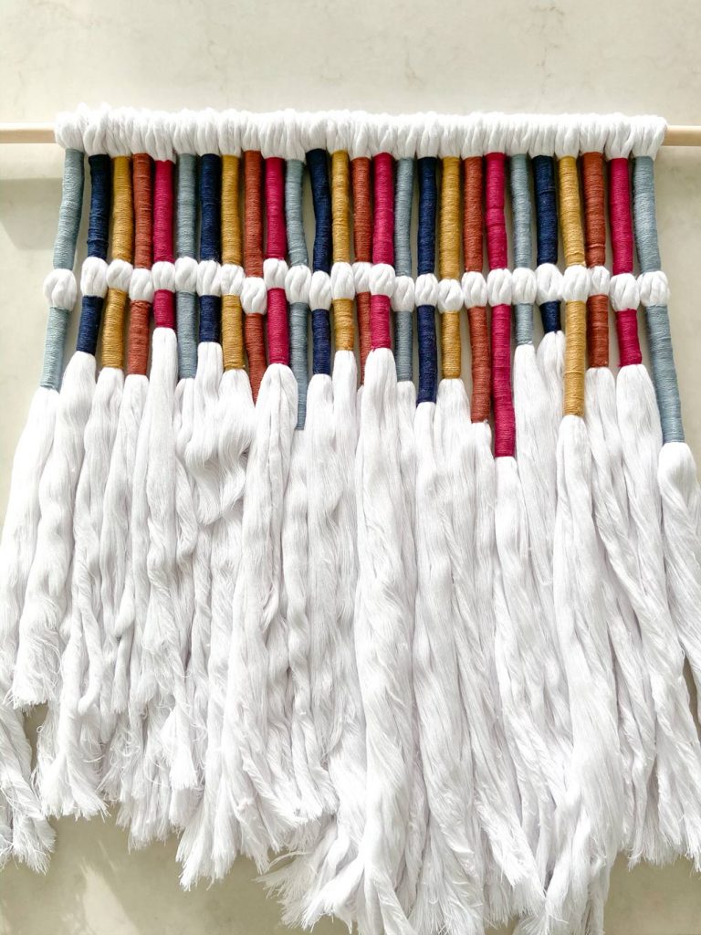 DIY Textile Wall Hanging — הפרויקט שהחזיר אותי לימי שנקר